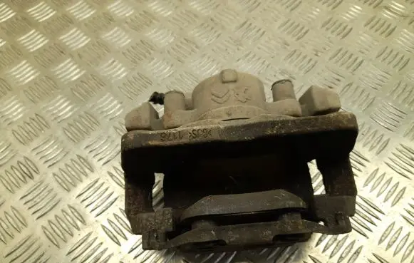 Opel Combo E Front brake caliper 471