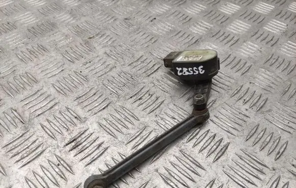 Headlight/headlamp level sensor