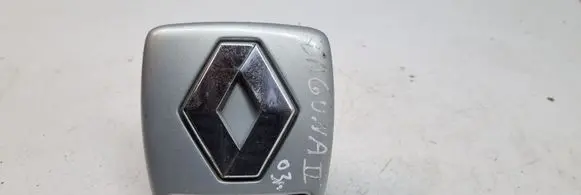 Renault Laguna II Tailgate/boot open switch button 8200000901