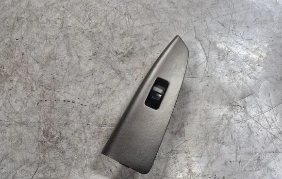 Toyota Corolla Verso E121 Electric window control switch 7423113110