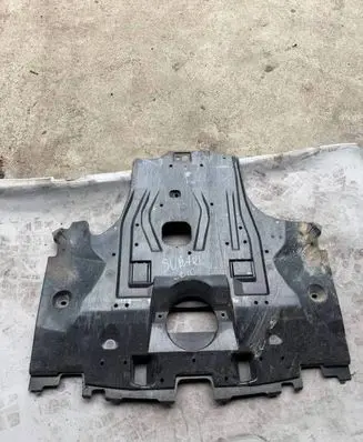 Subaru Outback (BS) Engine splash shield/under tray 56410AL