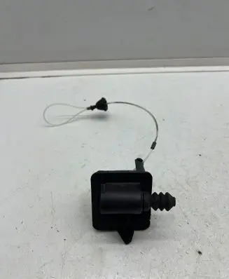 Fuel tank cap lock