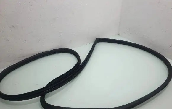 Mazda 6 Front door rubber seal