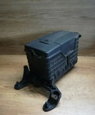 Skoda Octavia Mk2 (1Z) Battery box tray 1K0915333C