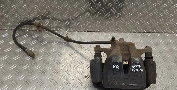 Toyota Auris E180 Front brake caliper