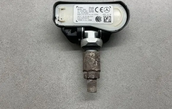 Mercedes-Benz E W212 Tire pressure sensor 2546AGG4 2013DJ5531 CCAJ13LP030072