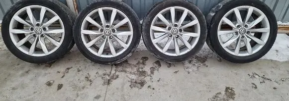 Volkswagen Golf VII R17 alloy rim 5G0601025B