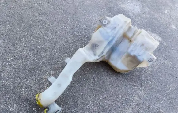 Jeep Grand Cherokee (WK) Lamp washer fluid tank 55156328AC