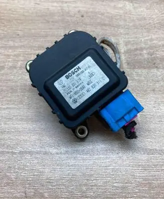 Audi A6 S6 C5 4B Air flap motor/actuator 4B2820511C 0132801139 WITHPLUG