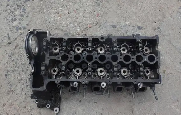 BMW 3 E46 Engine head 7785876