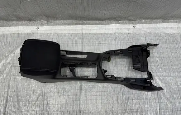 Nissan Navara Armrest 0000000