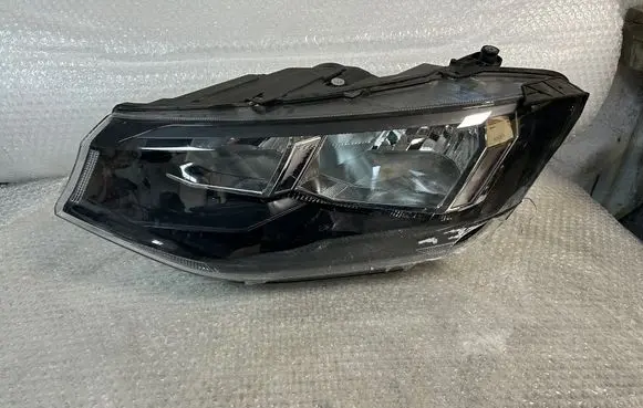 Volkswagen Caddy Headlight/headlamp 2K8941005D