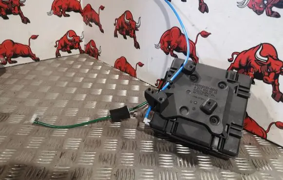 Vacuum air tank