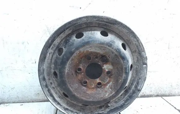 Iveco Daily 4th gen R16 steel rim 504103598