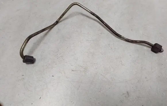 Fuel injector supply line/pipe