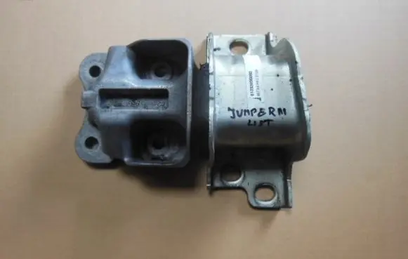 Peugeot Boxer Engine mounting bracket 01393896080