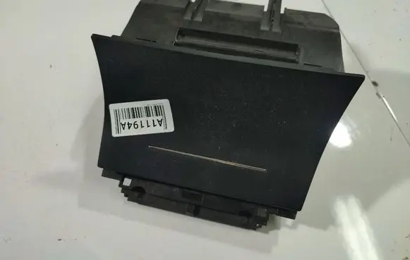 Skoda Octavia Mk2 (1Z) Car ashtray 1Z1863077A