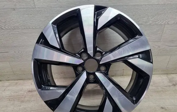 Volkswagen Taigo R17 alloy rim 2G7601025