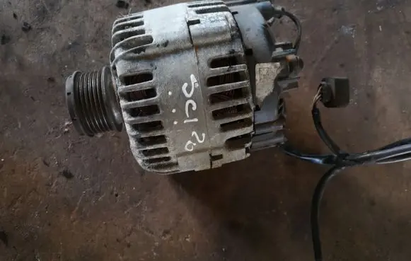Volkswagen Scirocco Generator/alternator 06F903023C