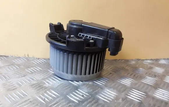 Toyota Yaris Heater fan/blower 2727003010
