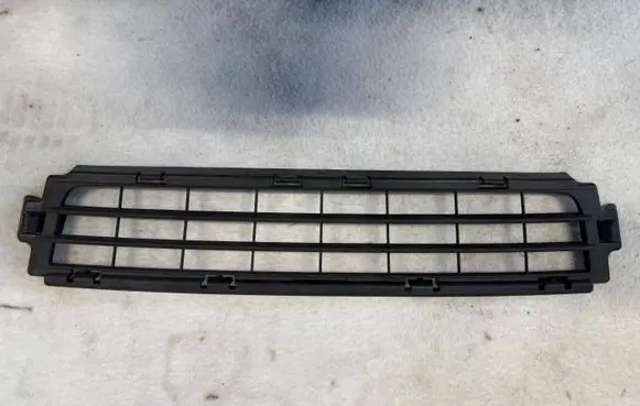 Volvo V50 Front bumper lower grill 30744911