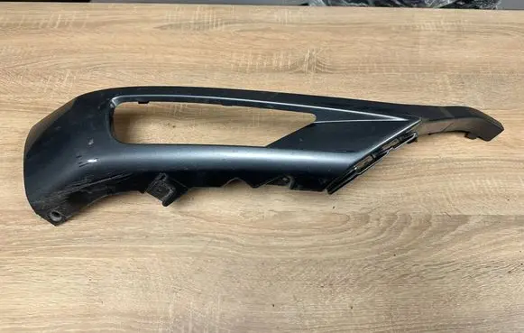 Volvo XC90 Front bumper splitter molding 31383801