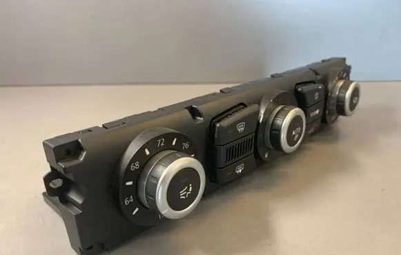 BMW 5 E60 E61 Climate control unit 114191