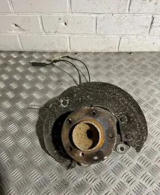 BMW 3 E90 E91 Front wheel hub 6764443