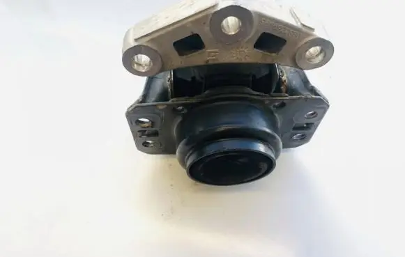 Peugeot RCZ Engine mount bracket 9655922980
