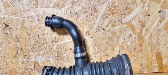 Ford Focus C-MAX Air intake hose/pipe 3m519a673m