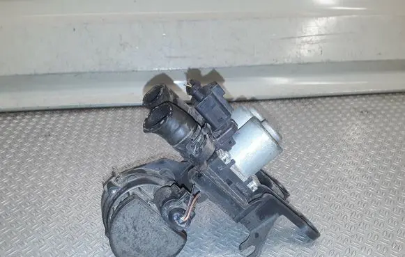 Audi A6 S6 C6 4F Coolant heater control valve 0392023007