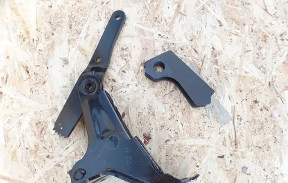 Opel Corsa D Seat back rest lock catch 13213462