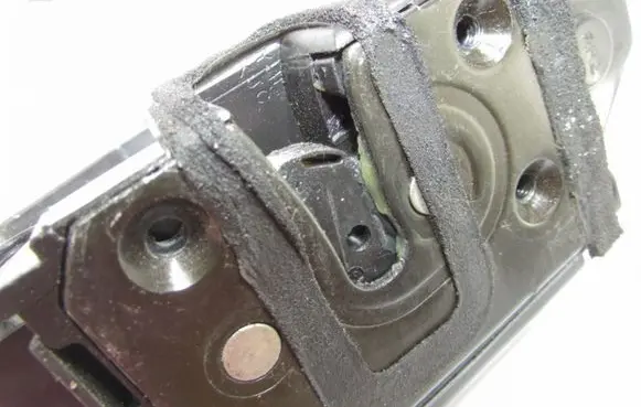 Hyundai Getz Front door lock