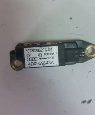 Audi A8 S8 D2 4D Airbag deployment crash/impact sensor 4D0959643A 100998A 02302062