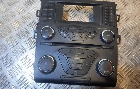 Ford Fusion II Climate control unit FS7T18E243ED