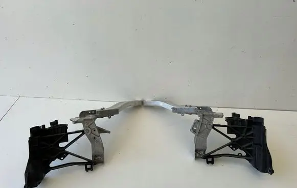 Mercedes-Benz GLC C253 Headlight/headlamp mounting bracket 2536210700 2536210600