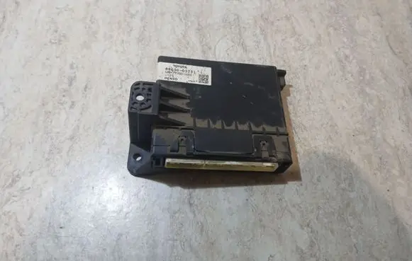 Toyota Avensis T270 Other control units/modules 8865005251
