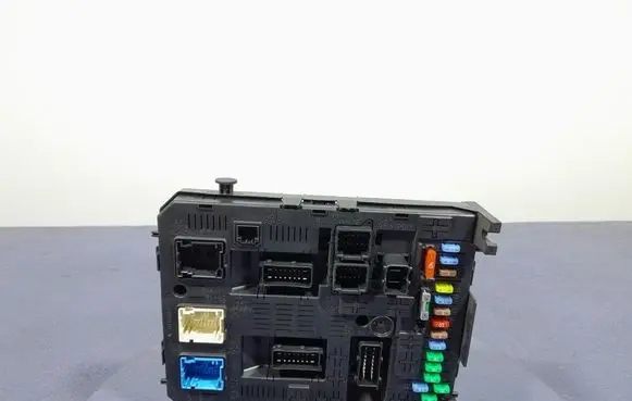Peugeot 308 Fuse box set 9678477280