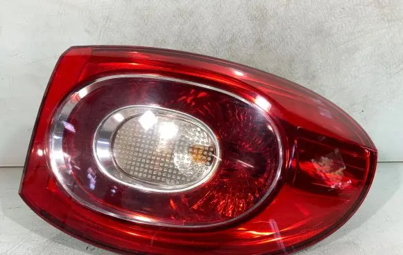 Volkswagen Tiguan Rear/tail lights 5n0945096f