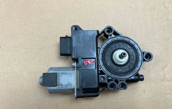 Hyundai i40 Rear door window regulator motor 1137328730