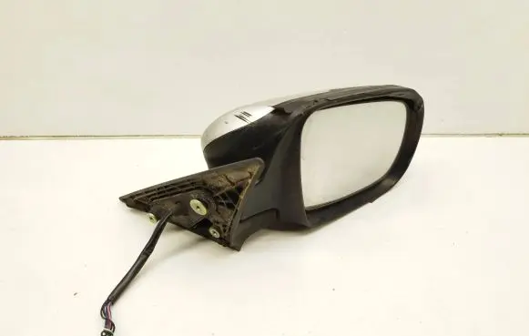Subaru Outback Front door electric wing mirror VC02015 0671
