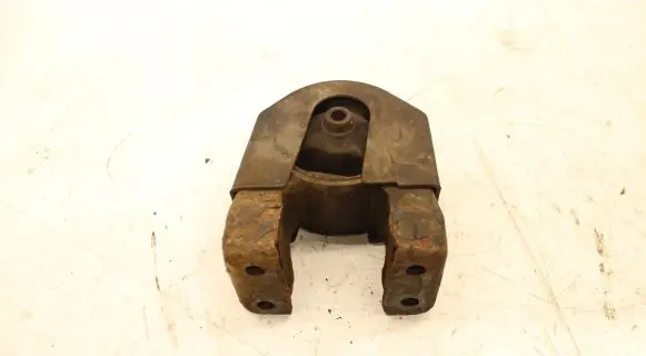 Hyundai Sonata Engine mount bracket BGP854