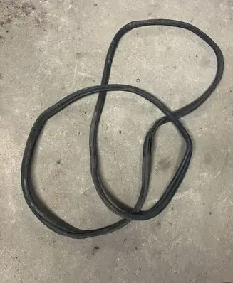 Land Rover Range Rover L322 Loading door rubber seal (on body) 