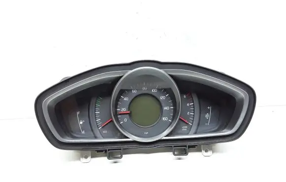 Volvo V40 Speedometer (instrument cluster) 31314484 P31314484