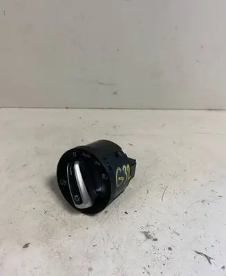 Volkswagen Golf VI Light switch 3C8941431