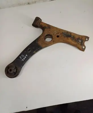 Toyota Avensis T250 Front lower control arm/wishbone