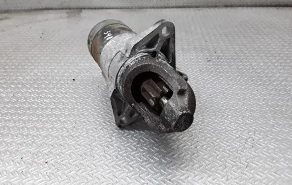 Subaru Impreza II Starter motor 23300AA381