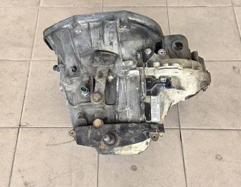 Renault Trafic II (X83) Manual 6 speed gearbox 8200460604 8200546200 PF6