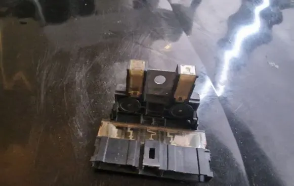 Nissan Pulsar Other relay E9251031