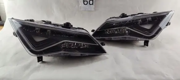 Seat Leon (5F) Headlights/headlamps set 